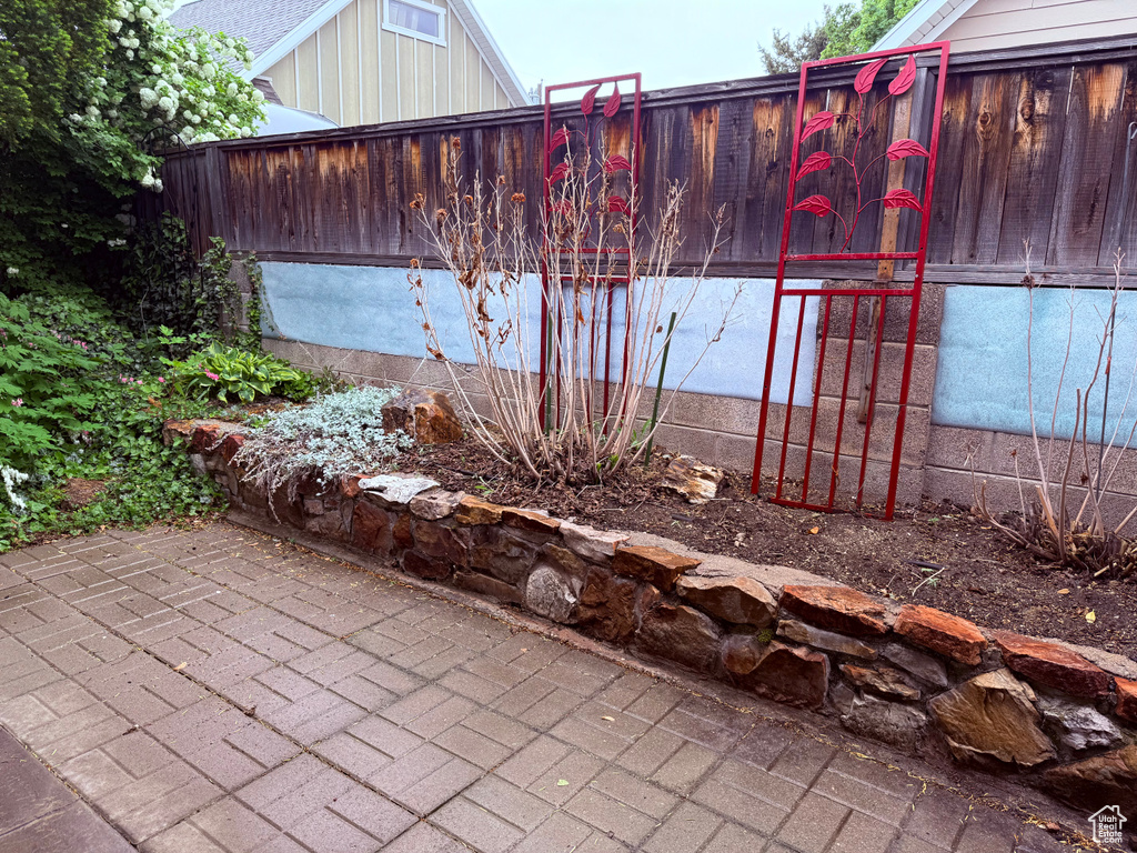 8478 S 1475 E Sandy, UT 84093