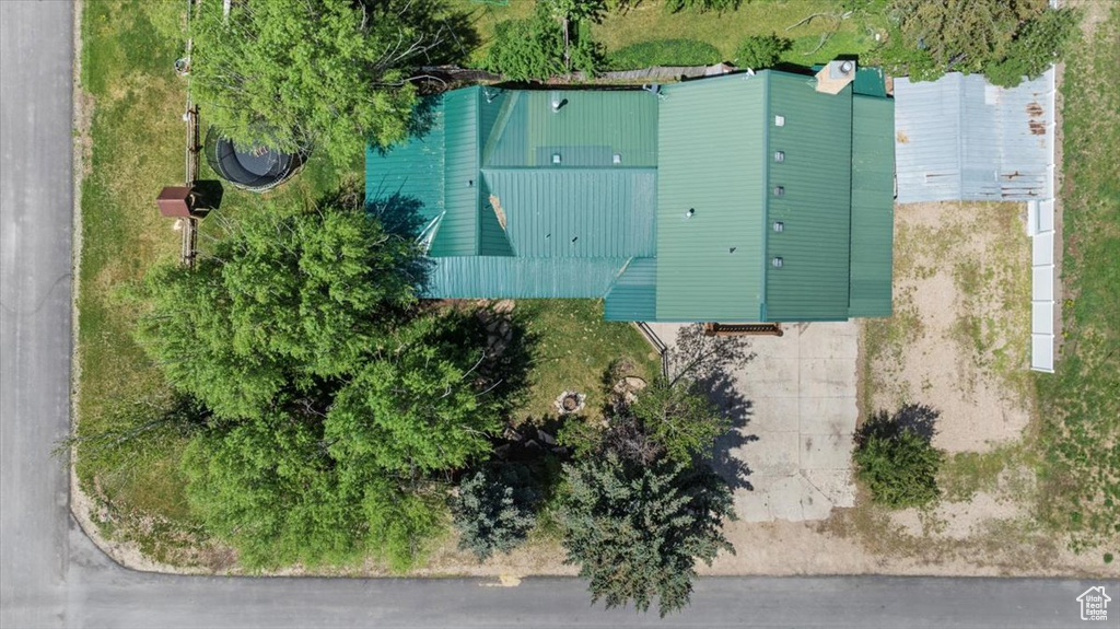 Aerial view of property and surrounding area