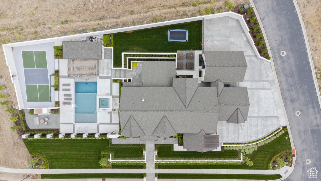 Drone / aerial view