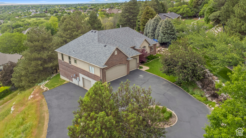 Aerial view of property and surrounding area