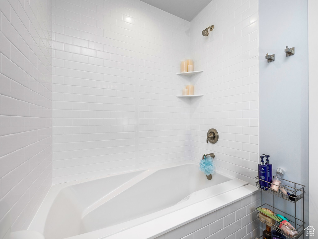 Bathroom with tub / shower combination