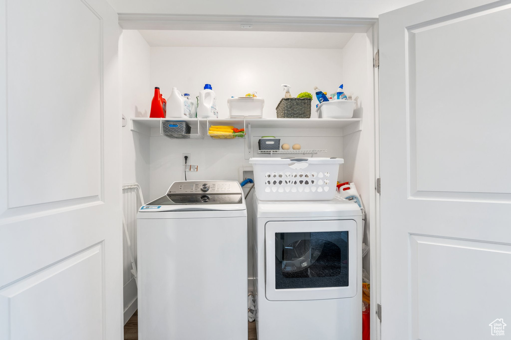 Clothes washing area with washer and dryer