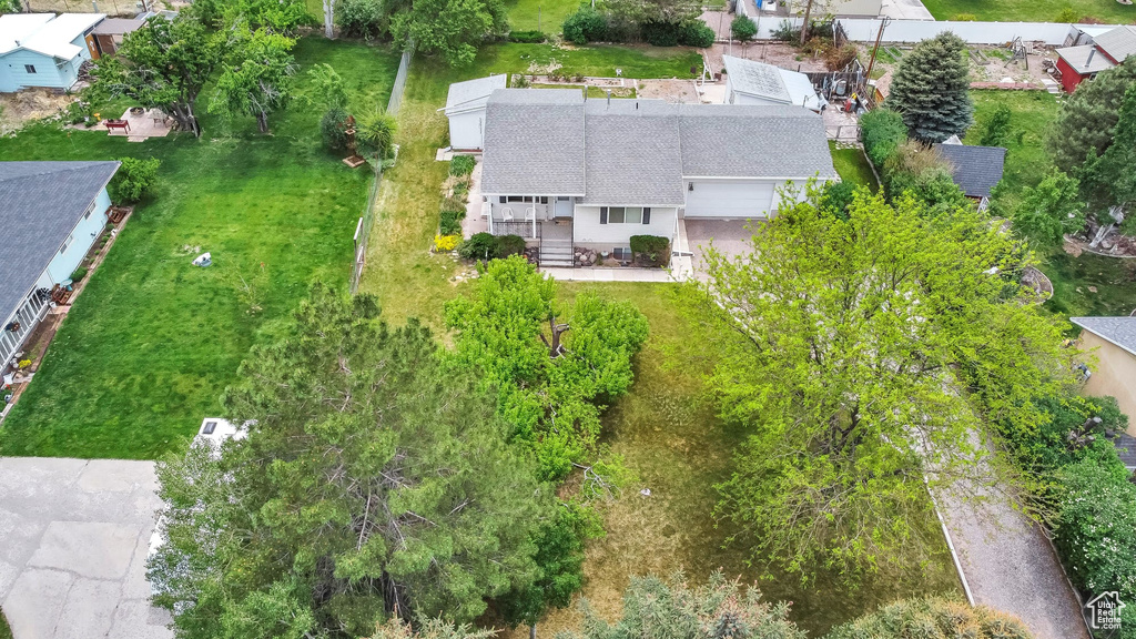 Aerial view of property and surrounding area