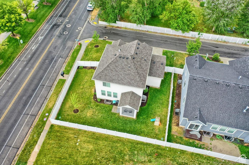 Aerial view of property and surrounding area