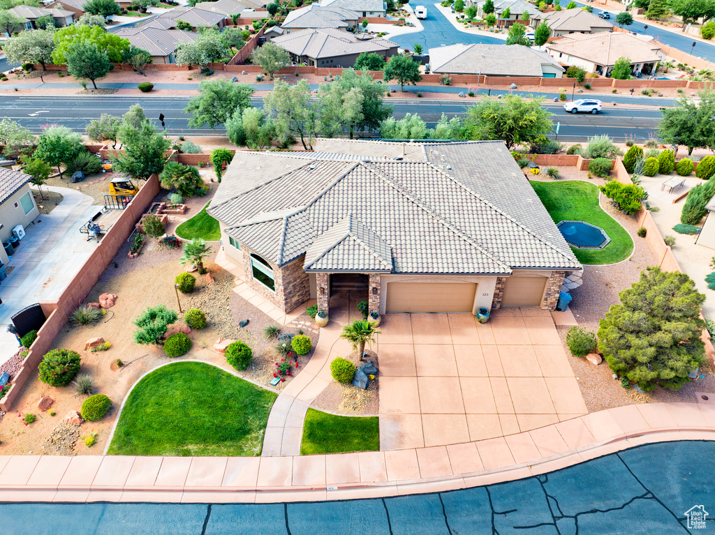Aerial view of property and surrounding area
