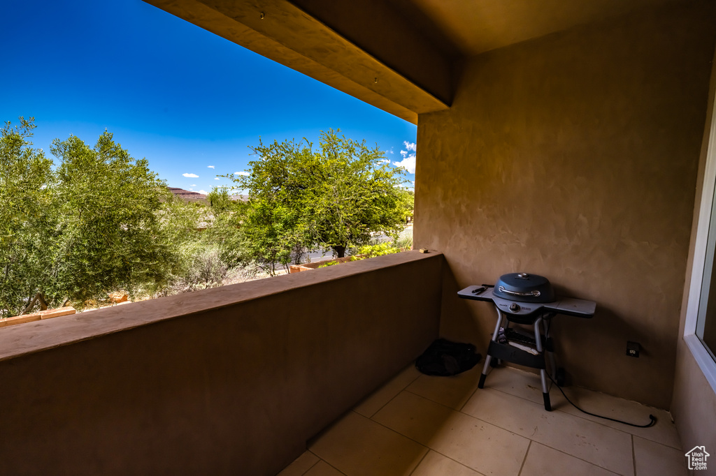 Balcony with area for grilling