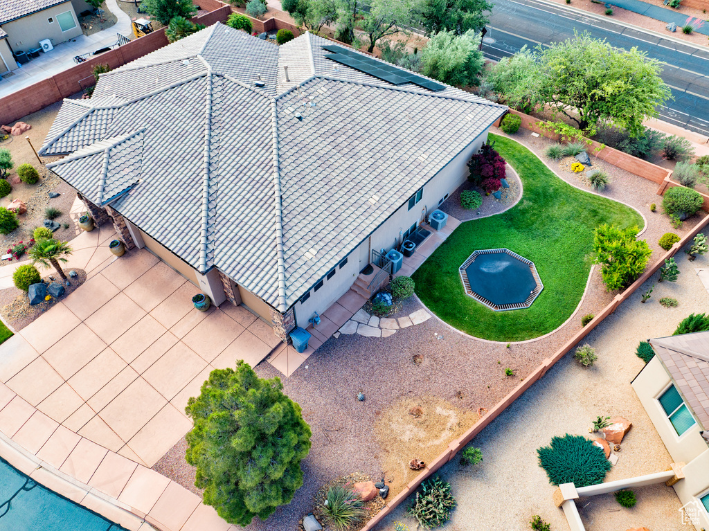 Aerial view of property and surrounding area