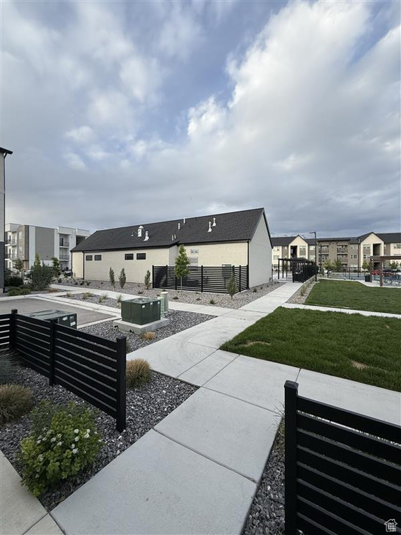 View of property\'s community with a residential view