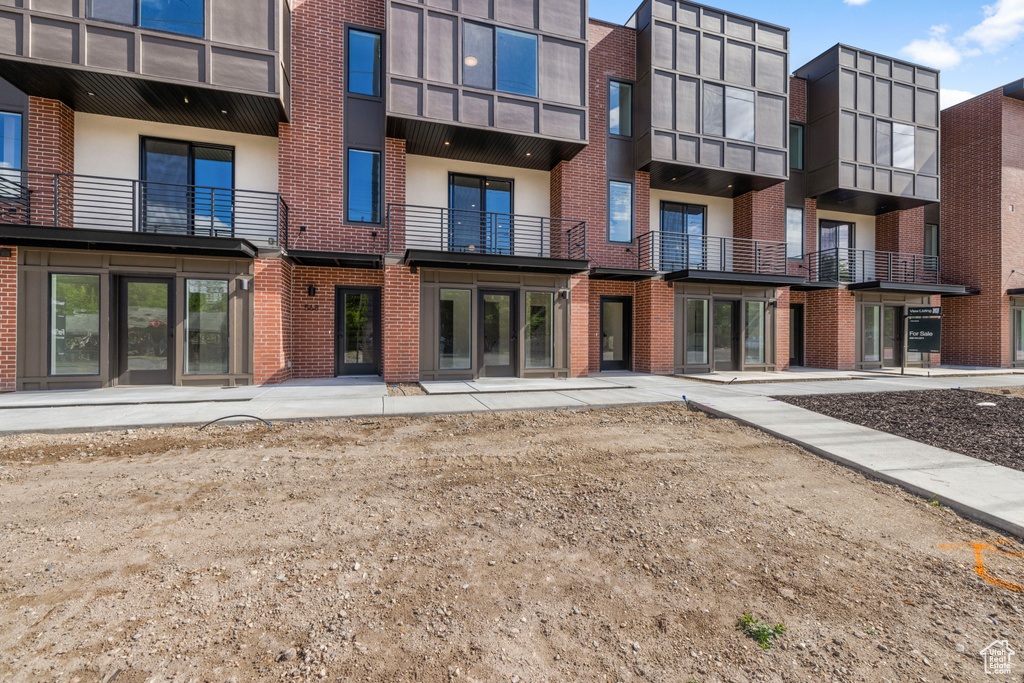 572 E DOLORES CV #5 South Salt Lake, UT 84106