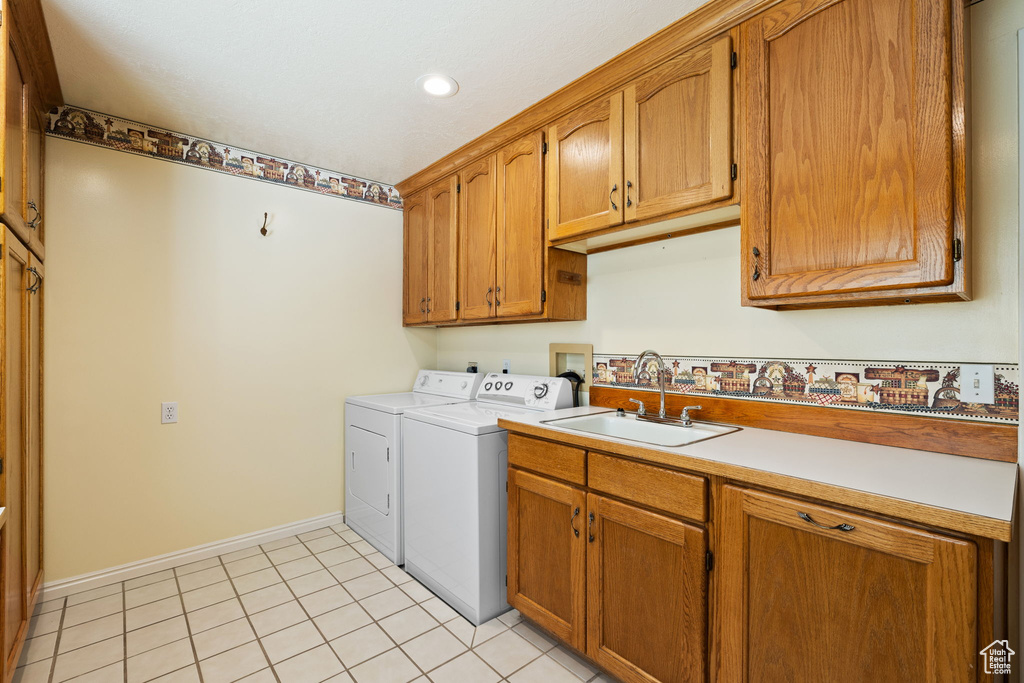 2485 E STONEBROOK CIR Sandy, UT 84092