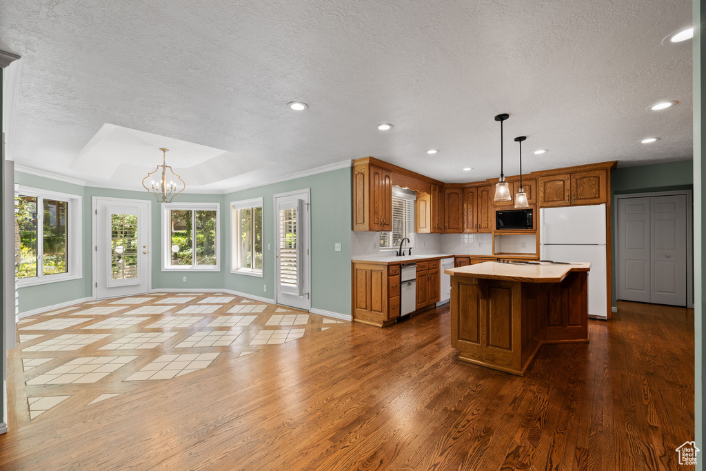 2485 E STONEBROOK CIR Sandy, UT 84092
