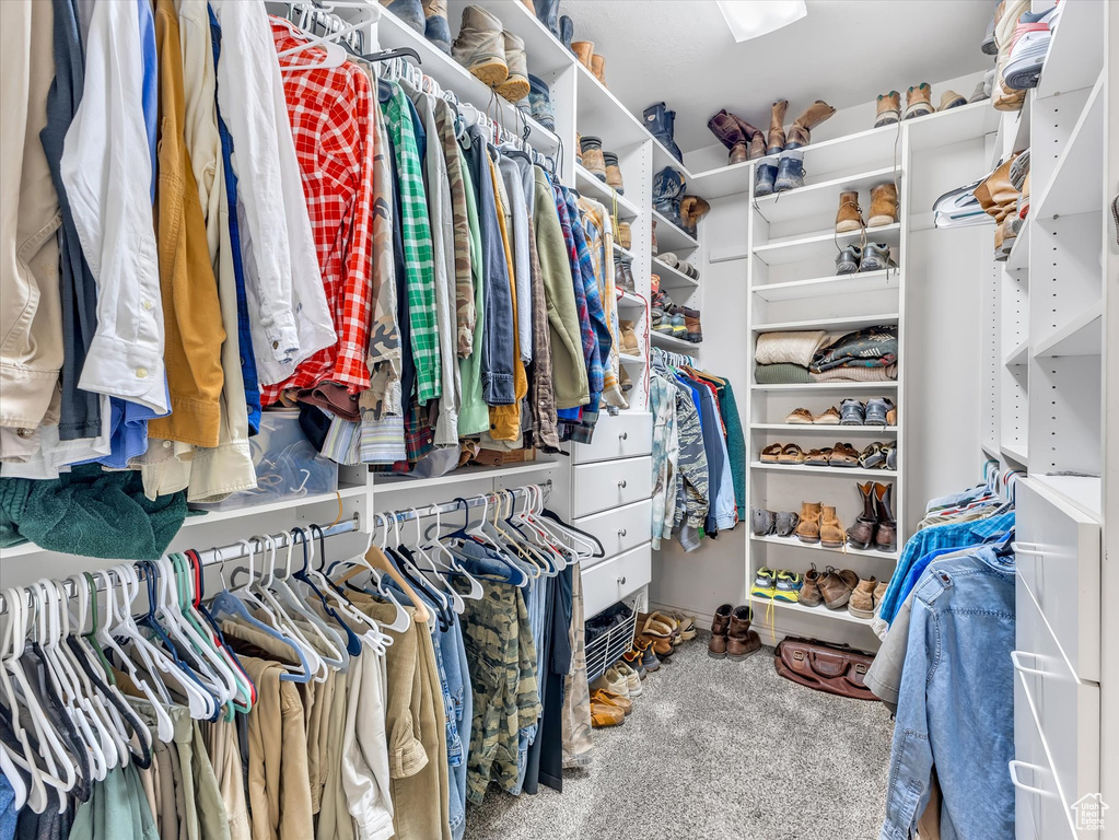 View of walk in closet