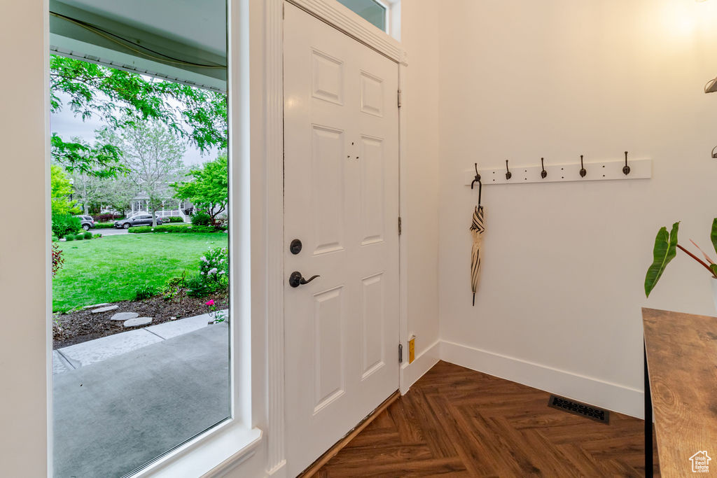 Entrance foyer with baseboards