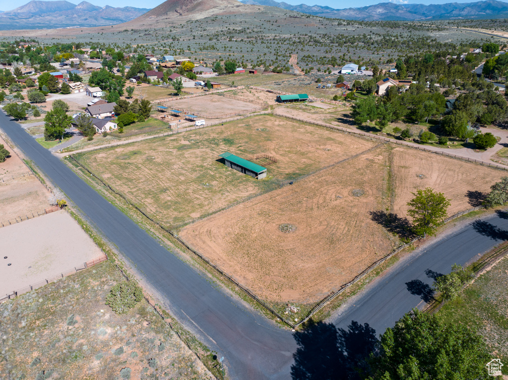Aerial view of sparsely populated area with mountains