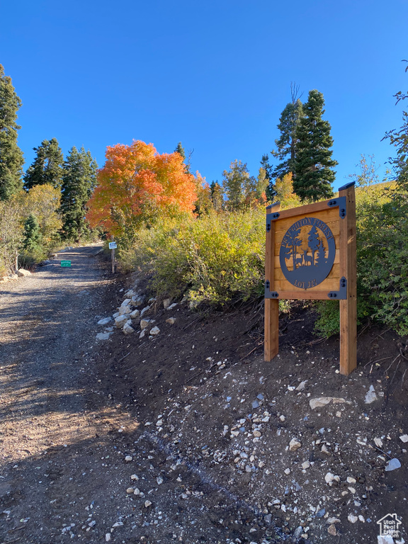 View of community / neighborhood sign