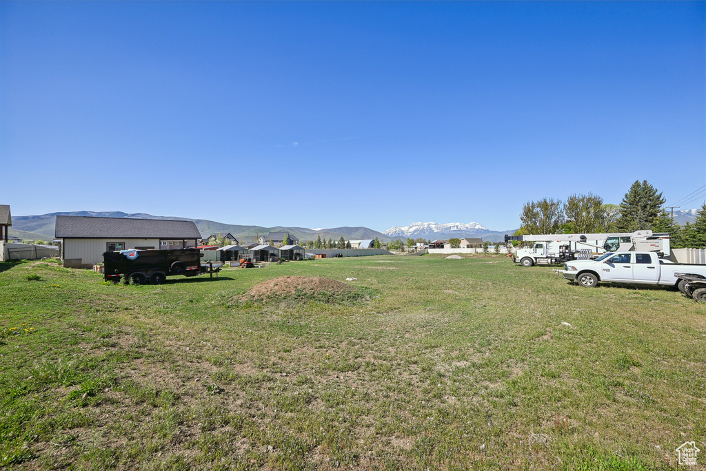View of yard with a mountain view