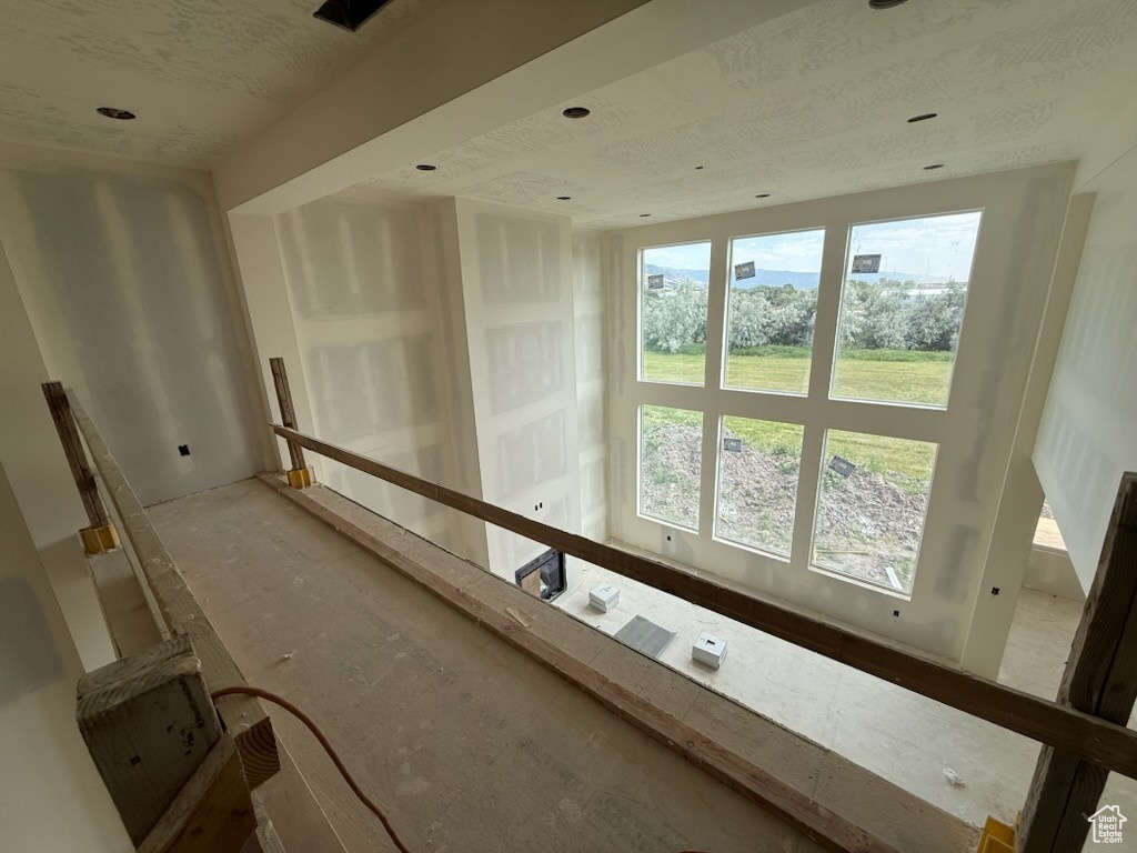 695 W HIDDEN FARM DR Farmington, UT 84025