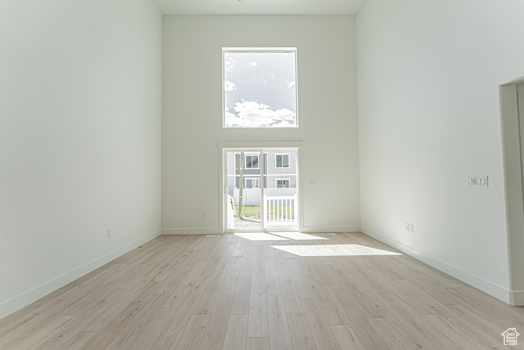 Photo 4 for MLS #2085616 at 3747 W 950 North #224