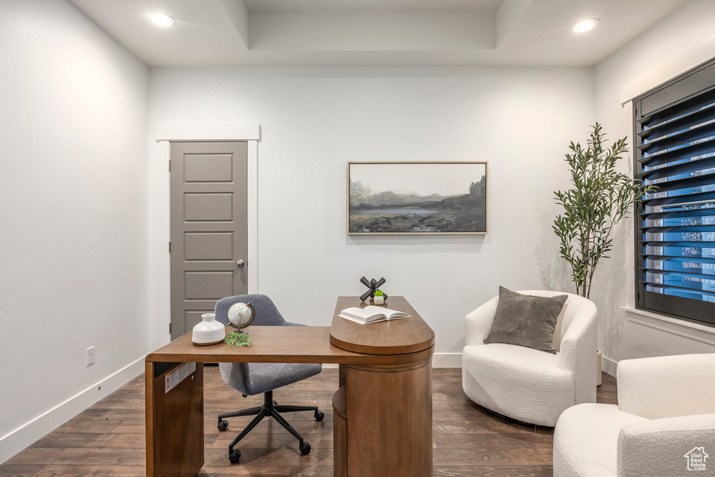 Office area featuring baseboards, dark wood-type flooring, and recessed lighting