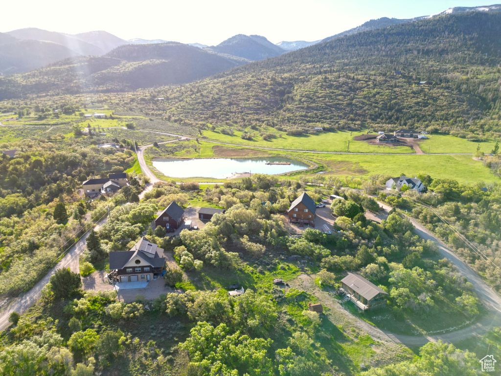 Aerial view of property\\\\\\\'s location with a water and mountain view