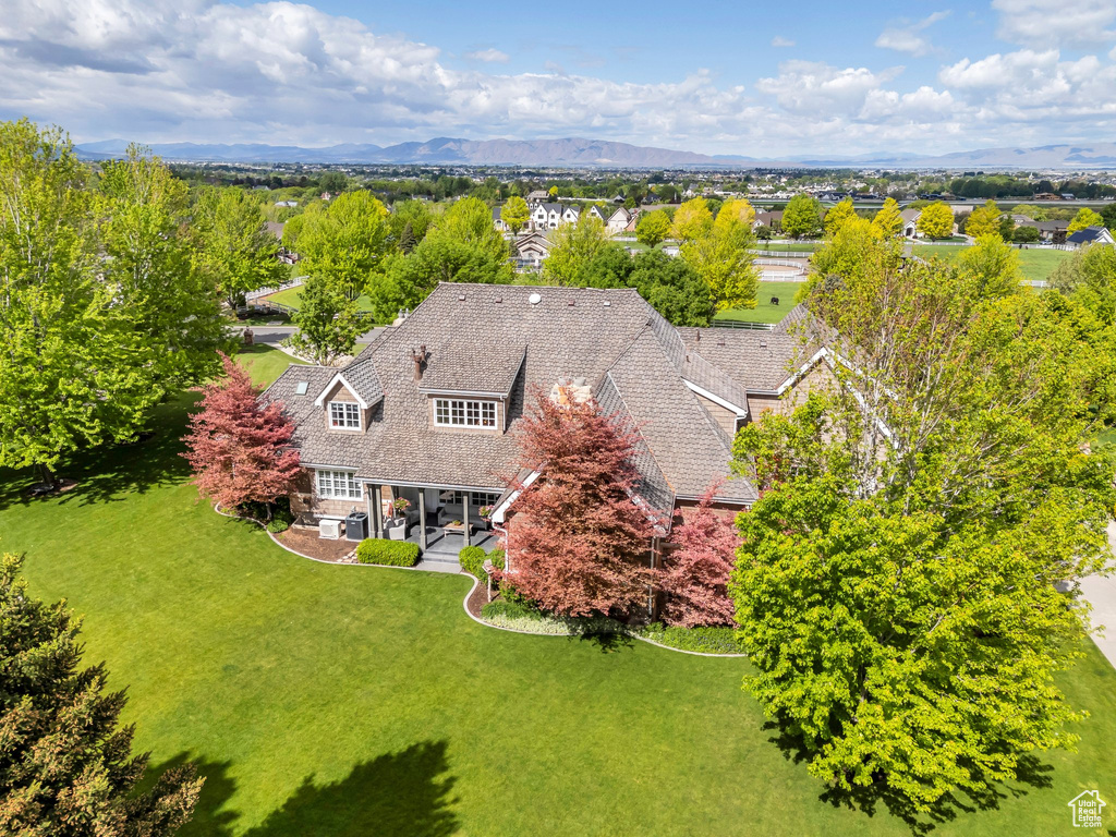 Aerial view of property and surrounding area