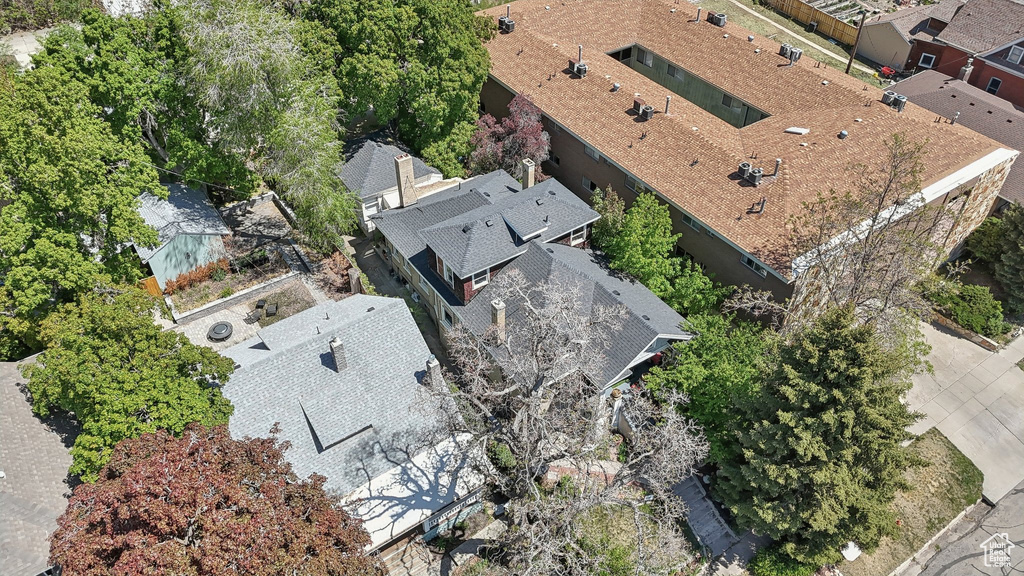 Aerial view of property and surrounding area