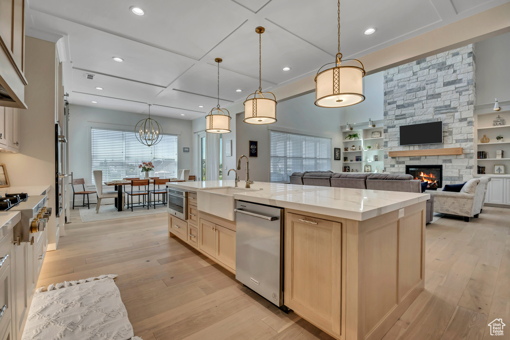 8944  SILVER LAKE DR Cedar Hills, UT 84062