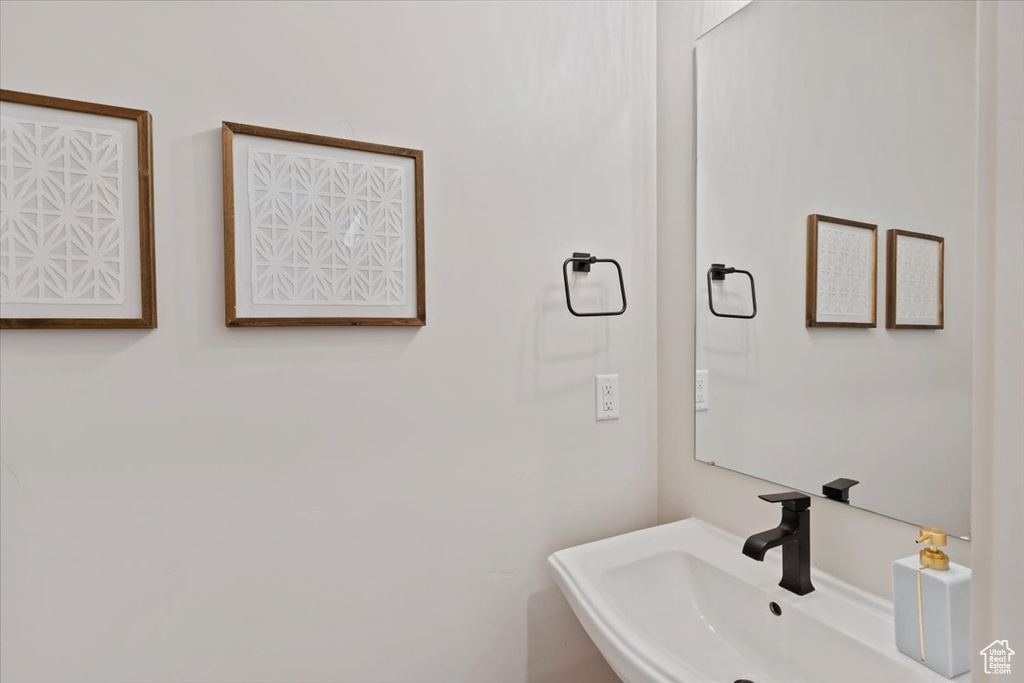 Bathroom featuring a sink