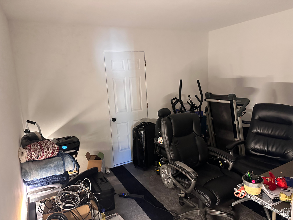 Exercise room featuring carpet floors