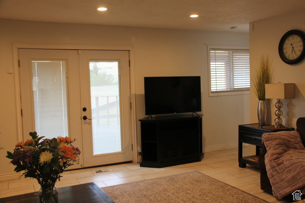 Foyer entrance featuring recessed lighting