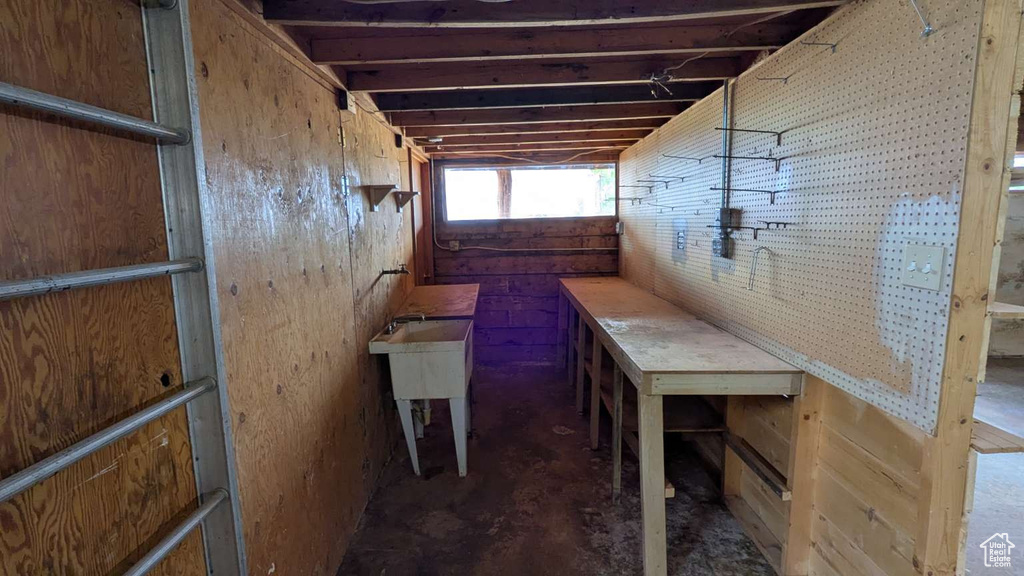 Misc room featuring concrete floors