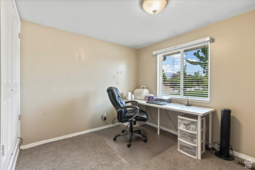 Office with baseboards