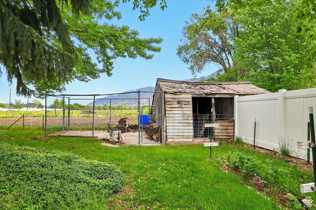 View of outbuilding with an outbuilding