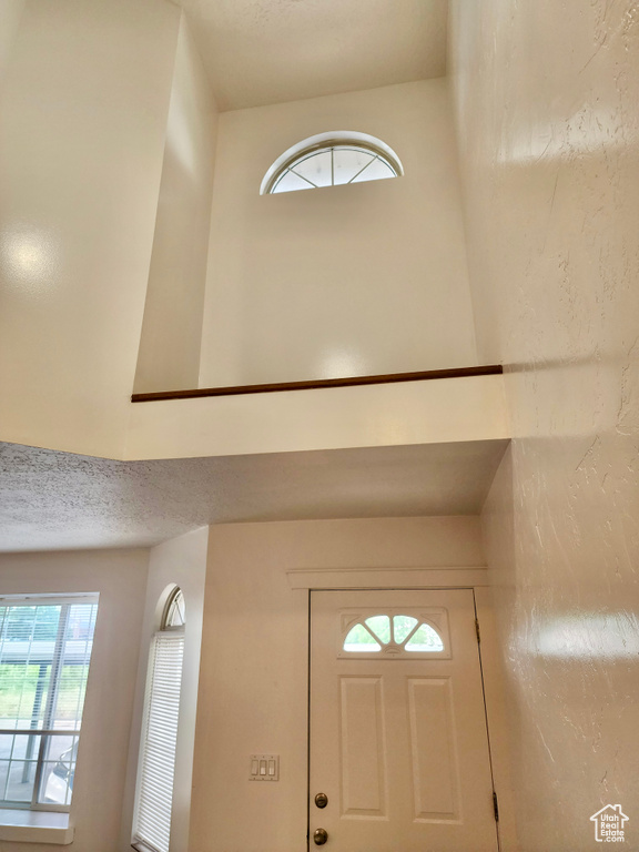 Detailed view of a textured ceiling