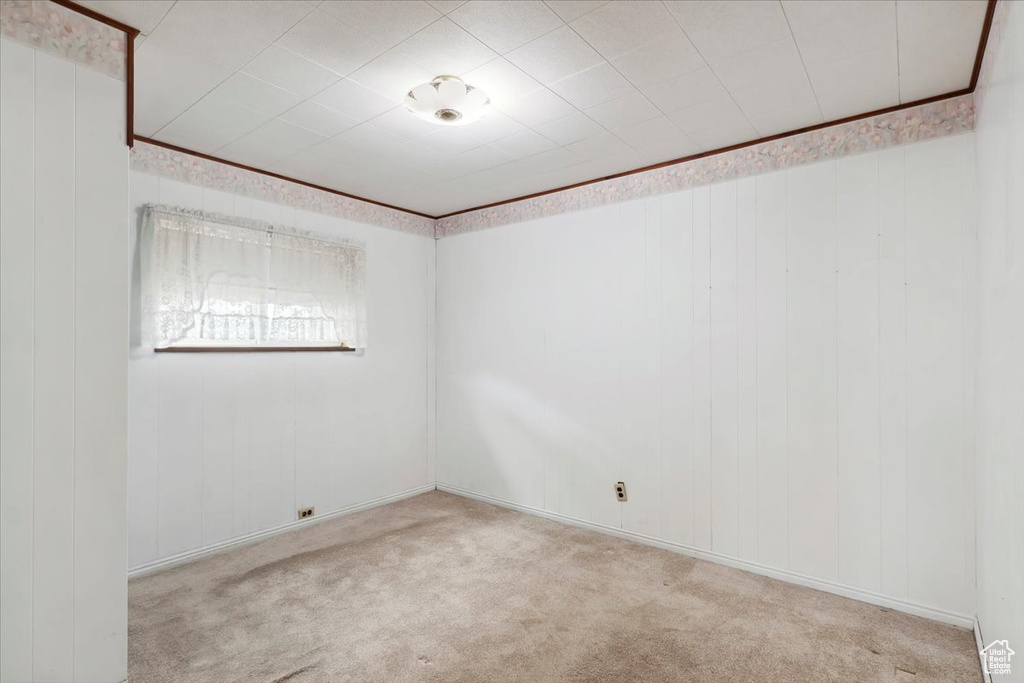 Spare room with carpet floors