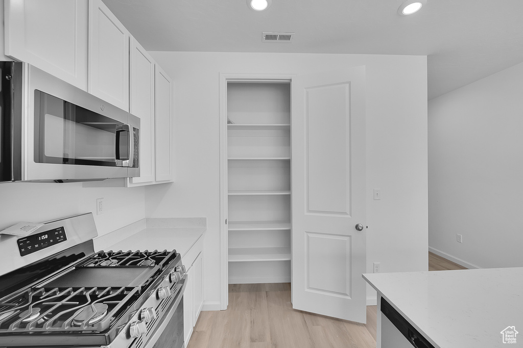 6465 SPUR LN #1208 Stansbury Park, UT 84074