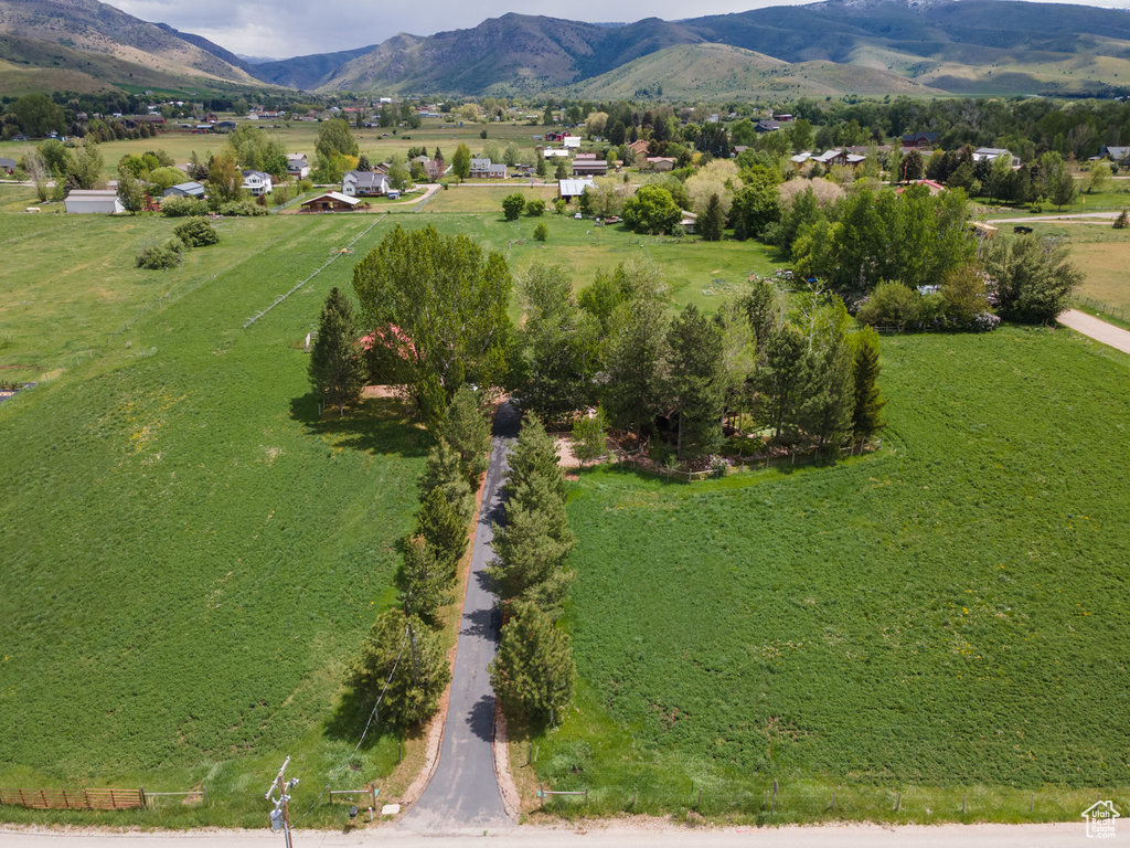 Aerial view of sparsely populated area with mountains