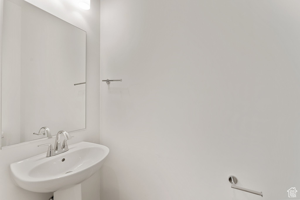 Bathroom with a sink