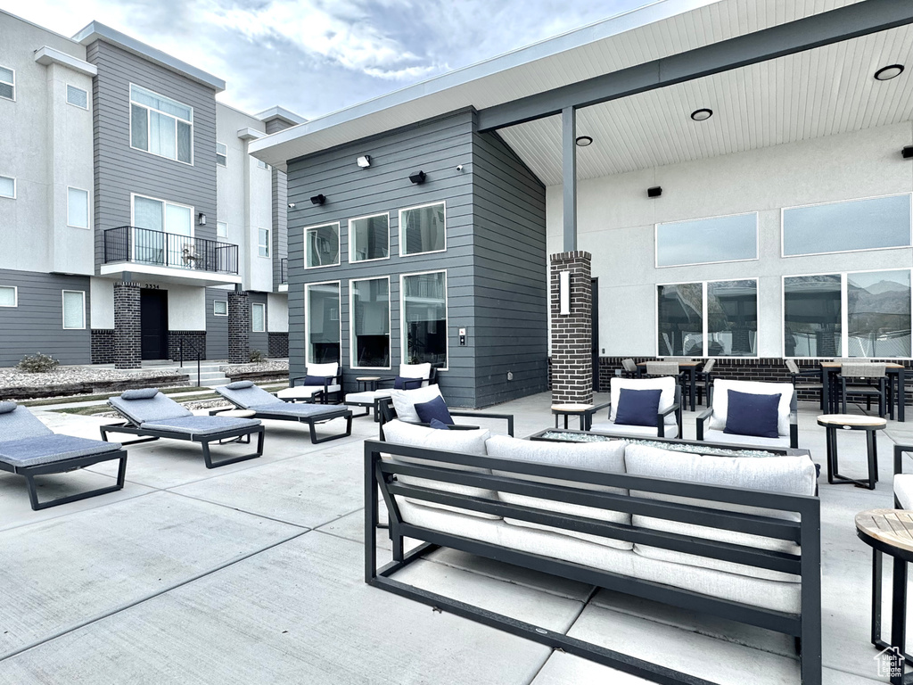 View of patio / terrace featuring an outdoor living space