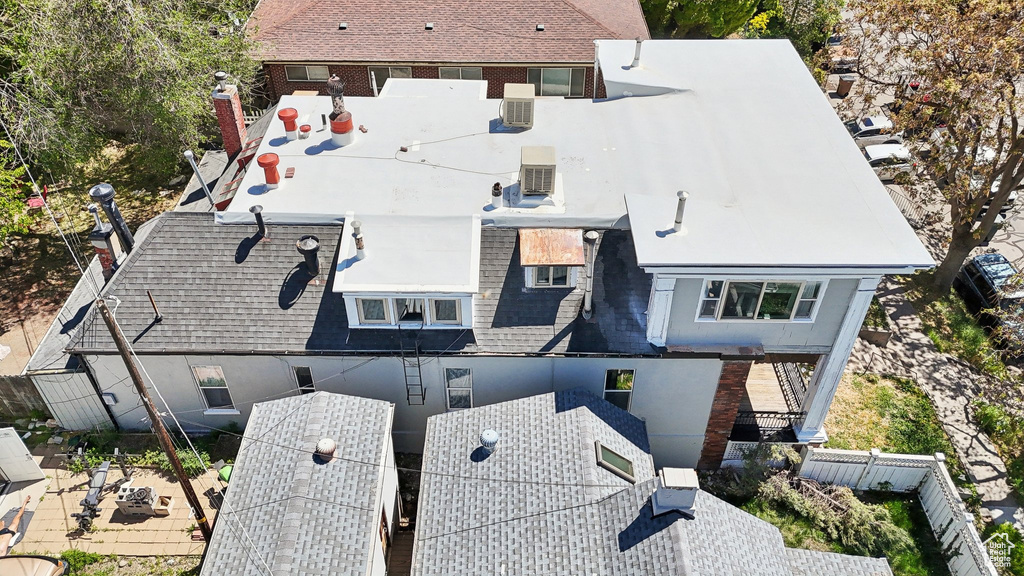 Aerial view of property and surrounding area
