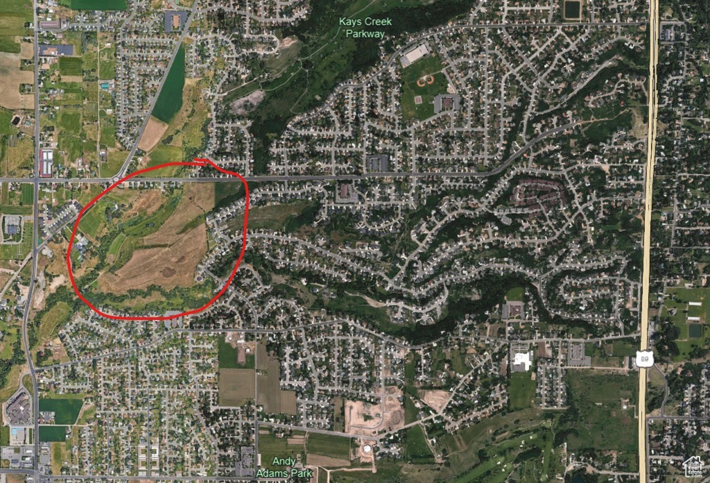 Aerial map of property and surrounding area