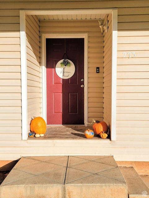 View of property entrance