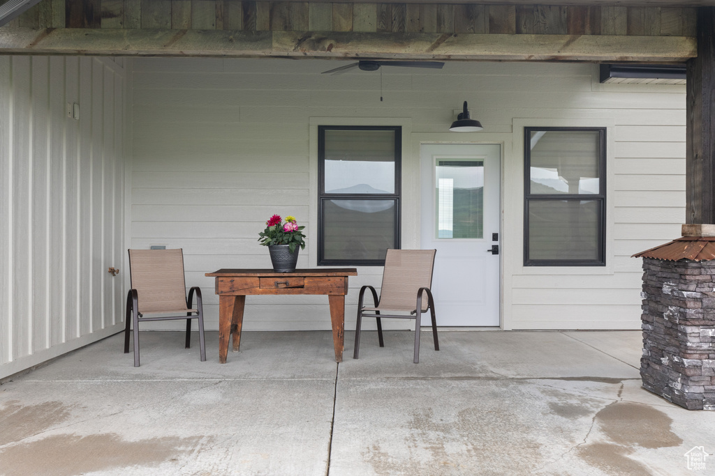 View of patio / terrace with ceiling fan