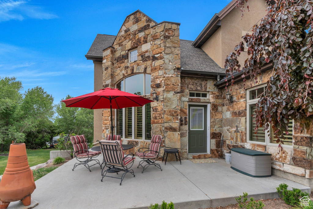 View of patio / terrace with an outdoor living space