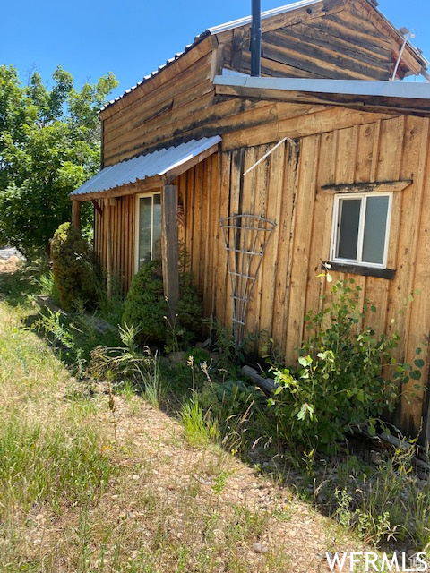 View of home's exterior
