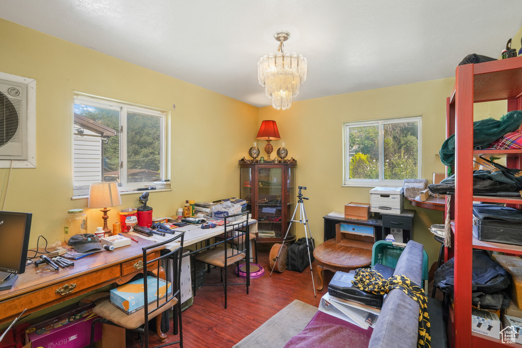 Photo 10 for MLS #2086069 at 1728 Childs Ave