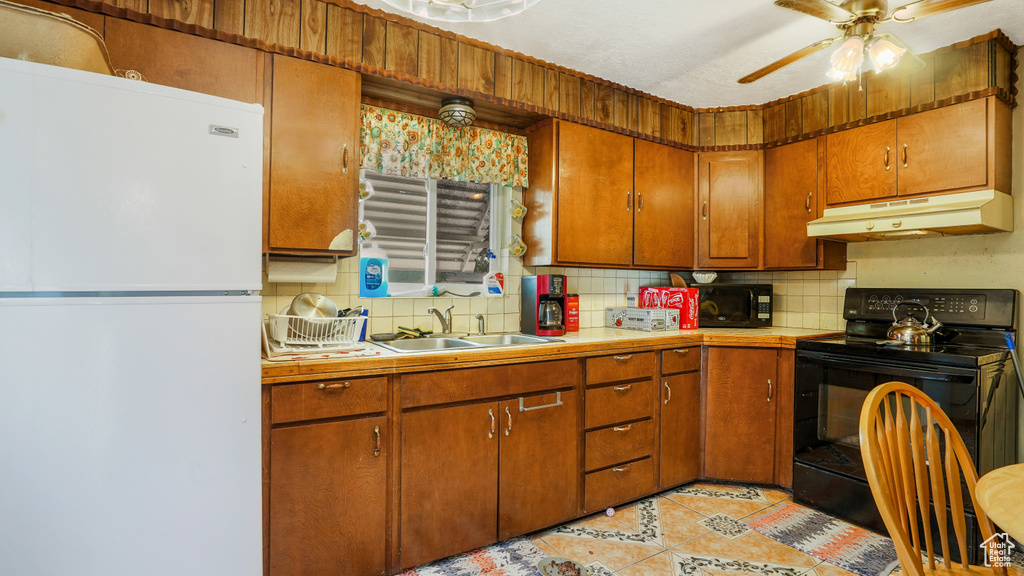 Photo 13 for MLS #2086069 at 1728 Childs Ave