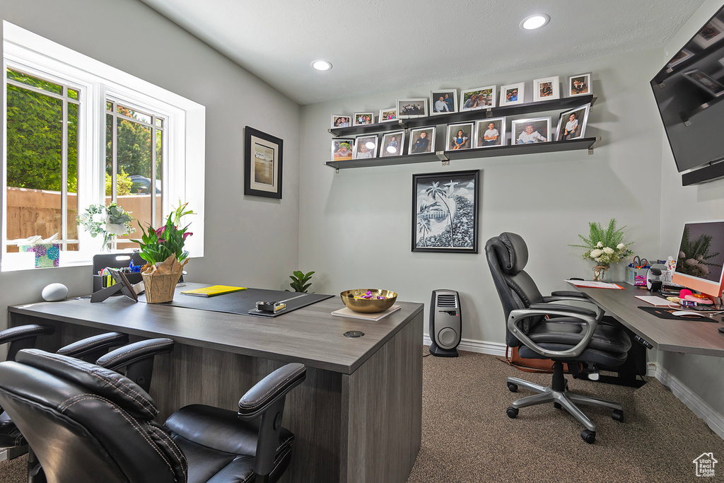 Office space with baseboards, carpet flooring, and recessed lighting