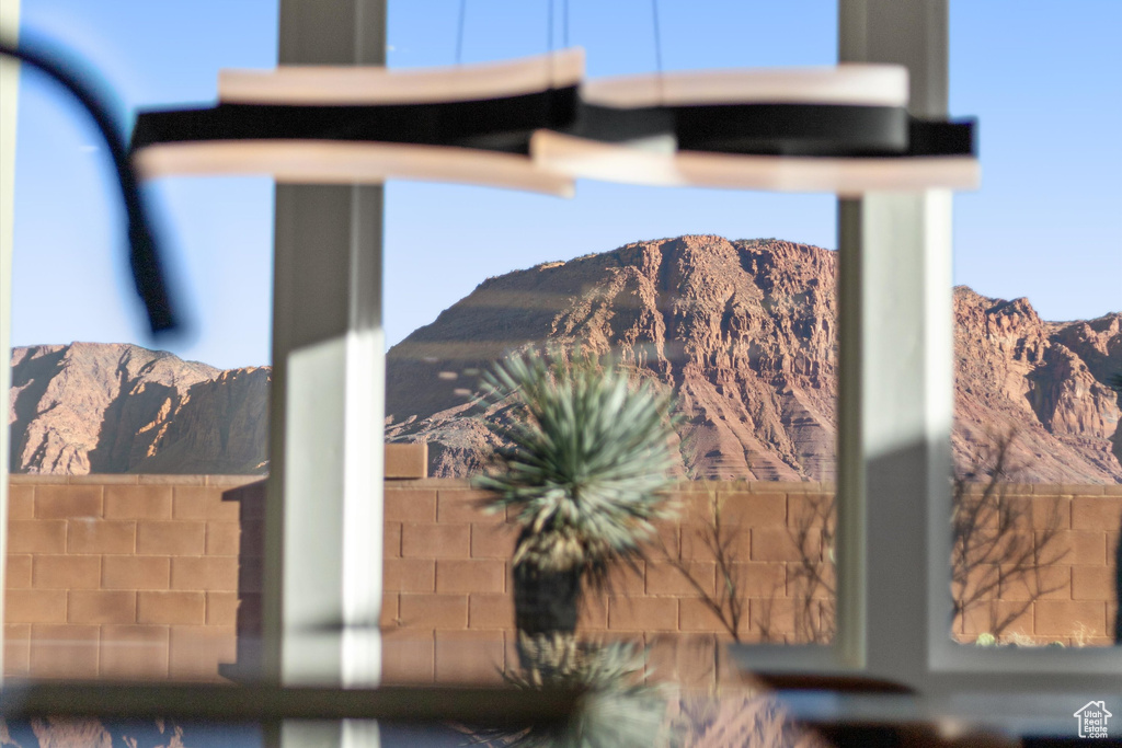 Detailed view of a mountain view