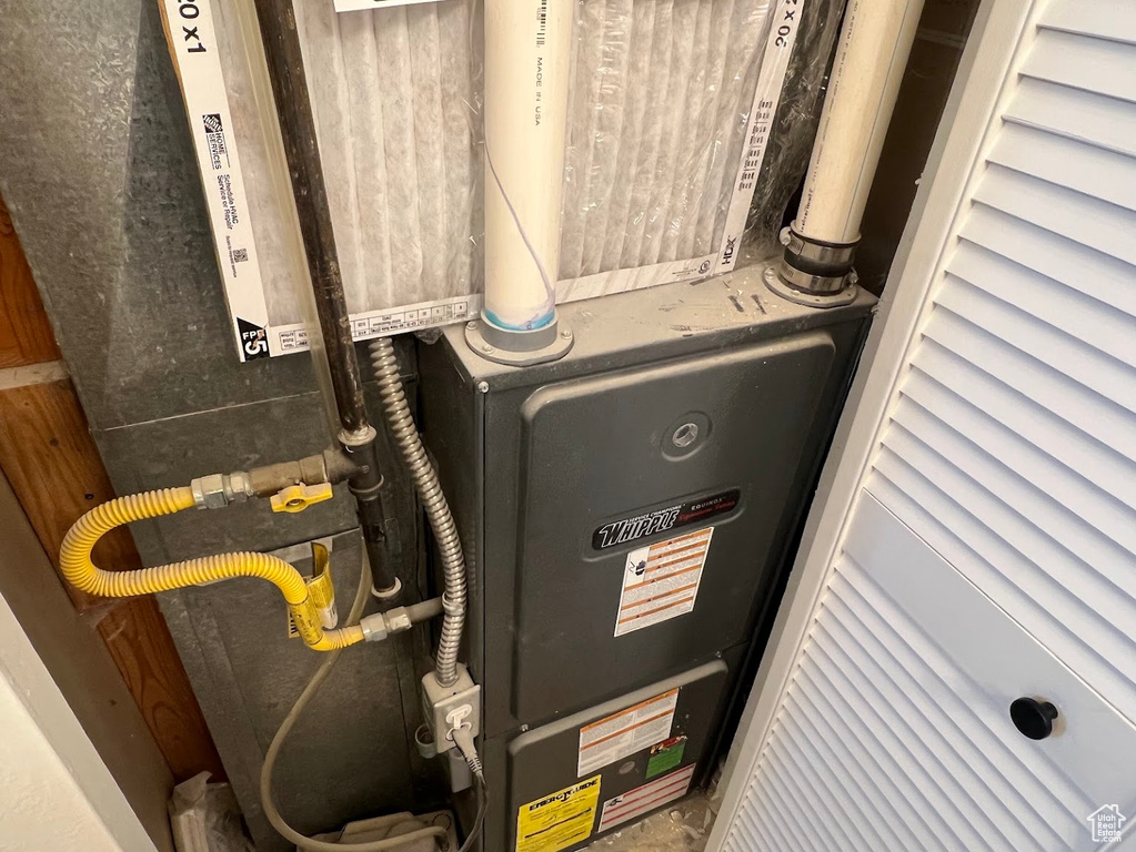 Utilities featuring heating unit